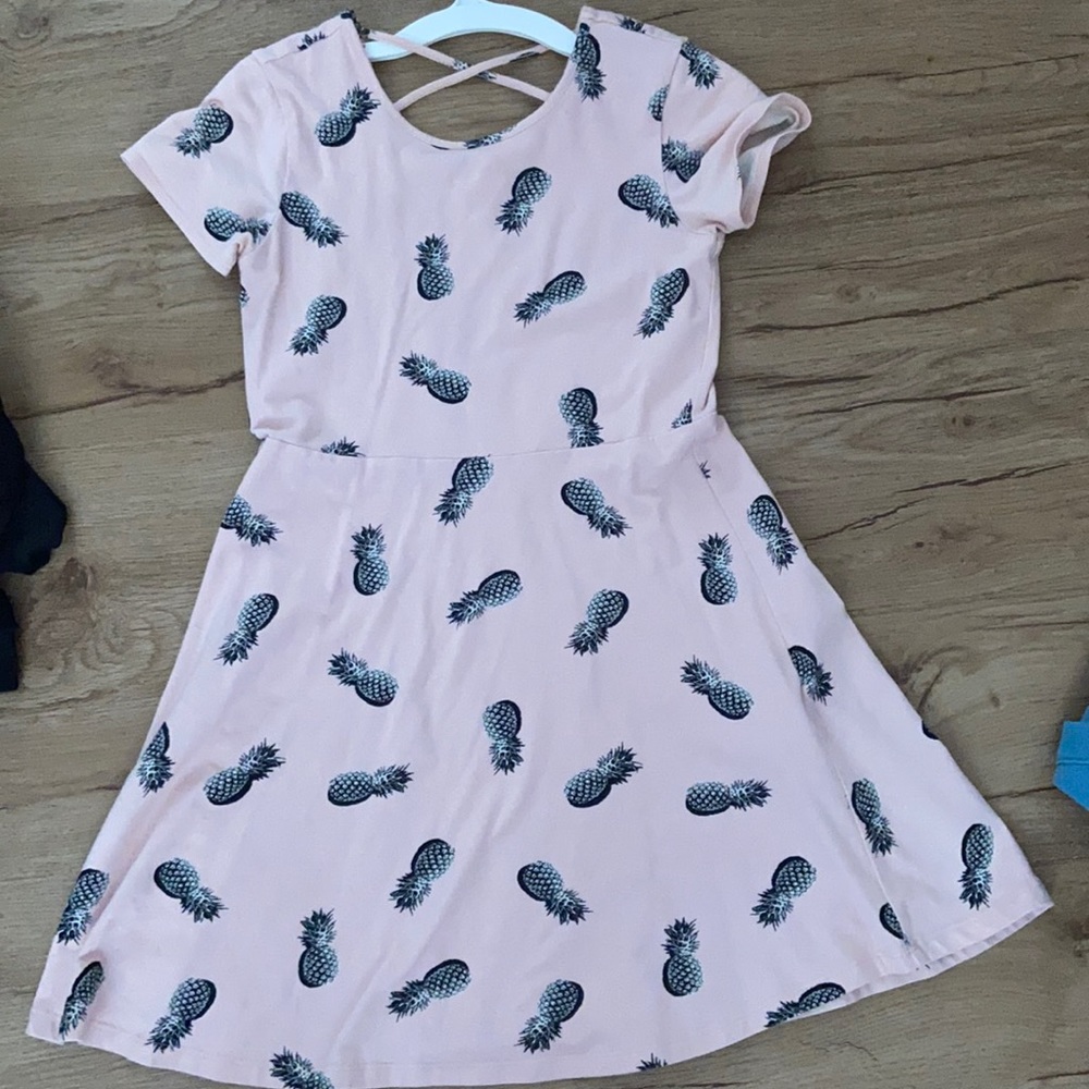 Pink, black, and white pineapple 🍍 dress